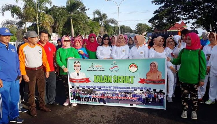 Pemkab Bolmong Gelar Jalan Sehat
