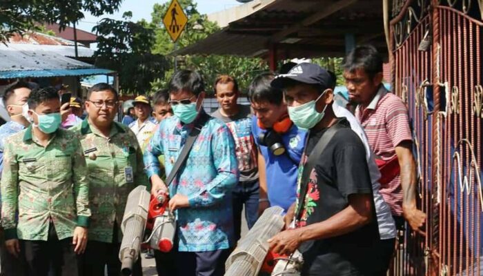 Aksi Fogging Wali Kota Manado Diapresiasi