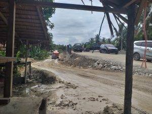 Proyek Jembatan Jambusarang Tak Selesai Tepat Waktu, Warga Masih Gunakan Jembatan darurat