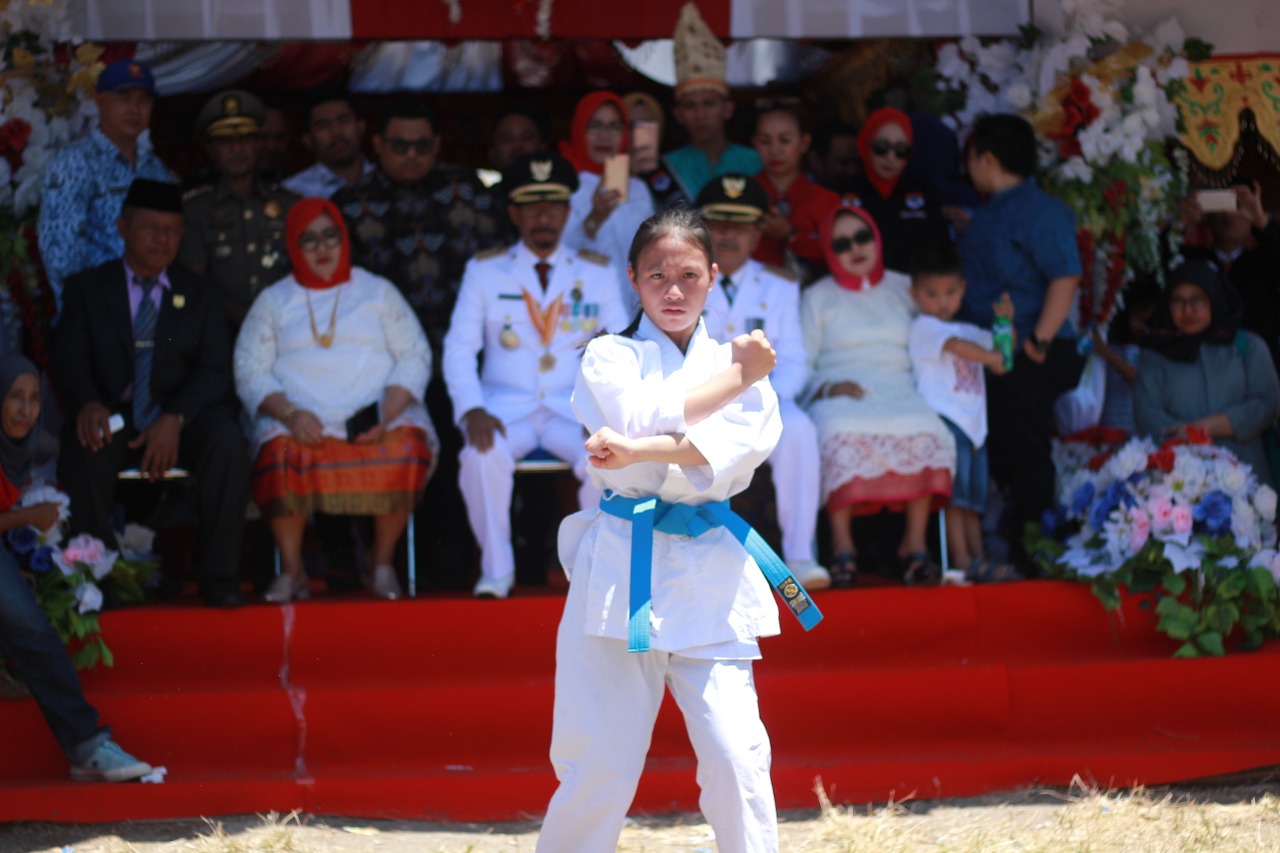 Putri Kebanggaan Boltim Sabet Medali Emas Diajang Karate-do Gojukai Filipina